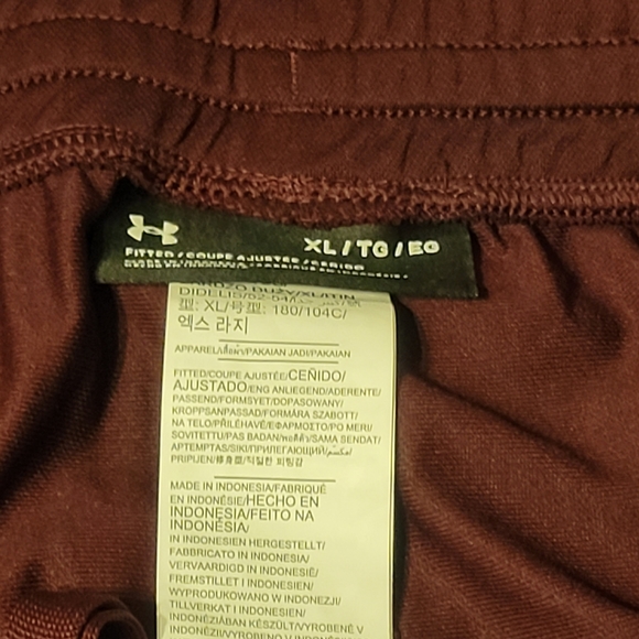 UNDER ARMOUR TRAINING PANTS. MENS XL. - Picture 2 of 3